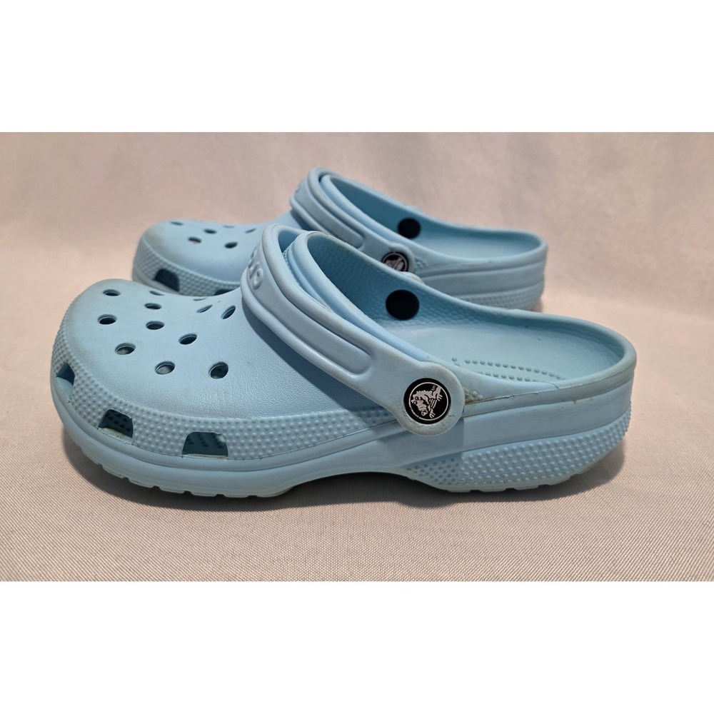 Crocs Classic Teal Colored Clogs. Size Women's 7 or Men's 5 - Picture 4 of 9